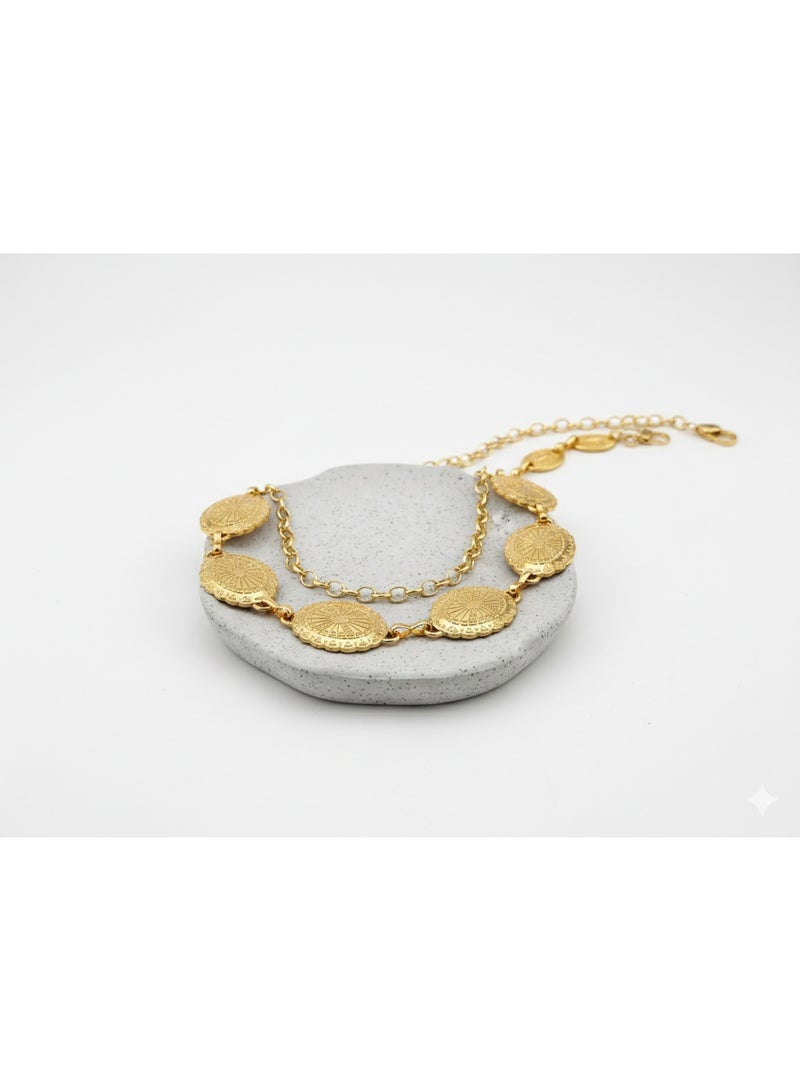Elegant Gold-Tone Chain Belt for Women, Stainless Steel with Vintage Pattern Engravings. - Image 1