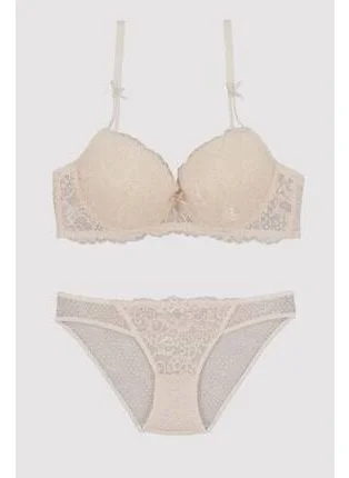 pierre cardin Women's Underwire Supported Bra Set