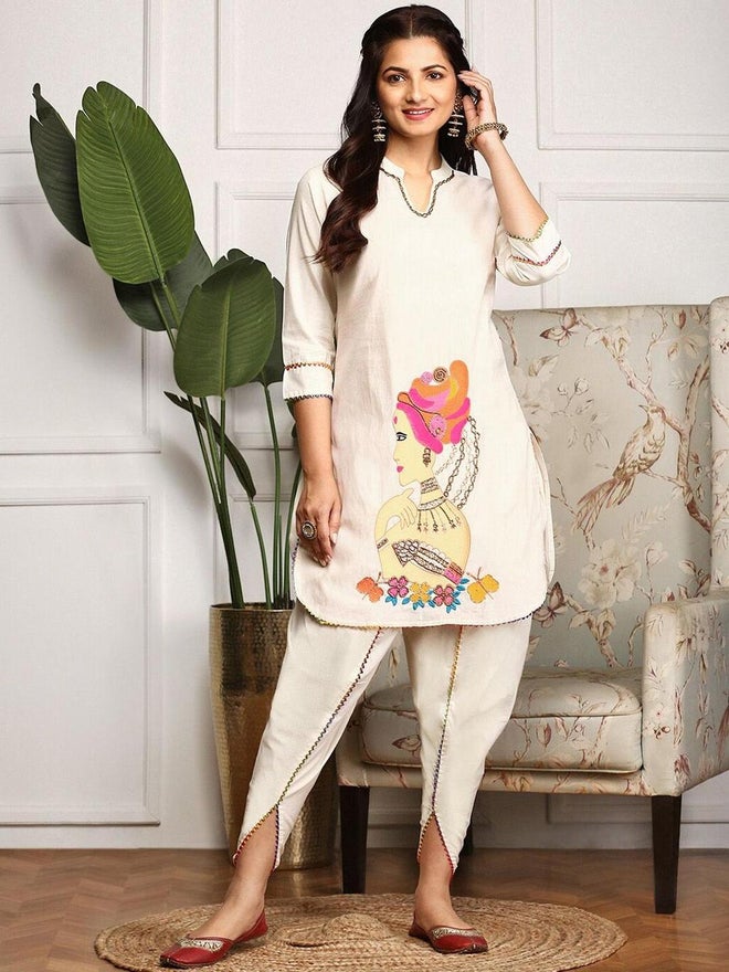 آي شين طقم كورتا نسائي أبيض قطني مطبوع من إيشين مع بنطلون - Image 1