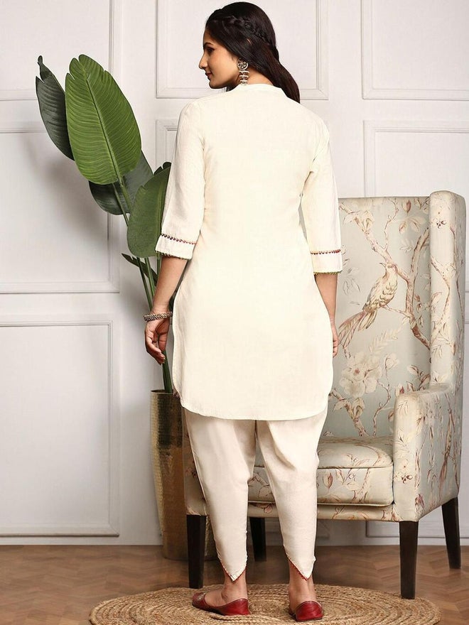 آي شين طقم كورتا نسائي أبيض قطني مطبوع من إيشين مع بنطلون - Image 4