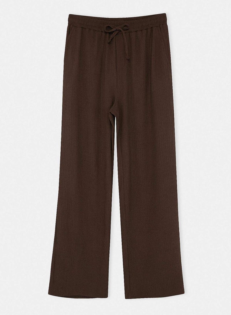 trendyol Brown Straight Fit Textured Sweatpants - Image 4