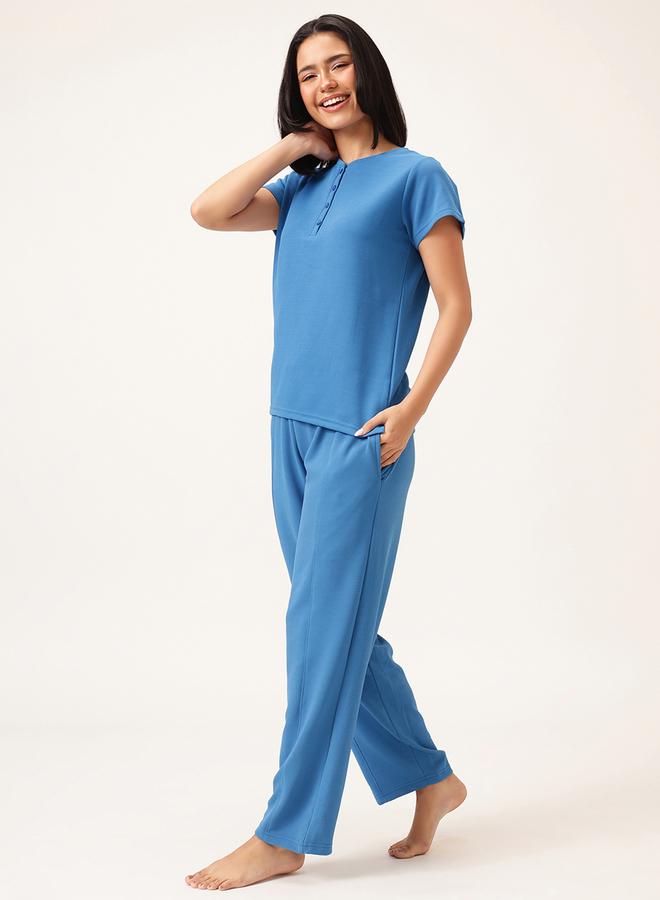 كلوفيا طقم بيجامة تي شيرت قصير بأكمام قصيرة بنقشة وافل من كلوفيا - Image 3