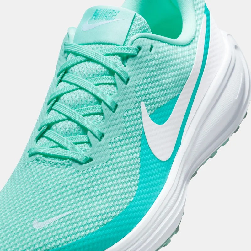 Nike Women's Revolution 8 Running Shoes