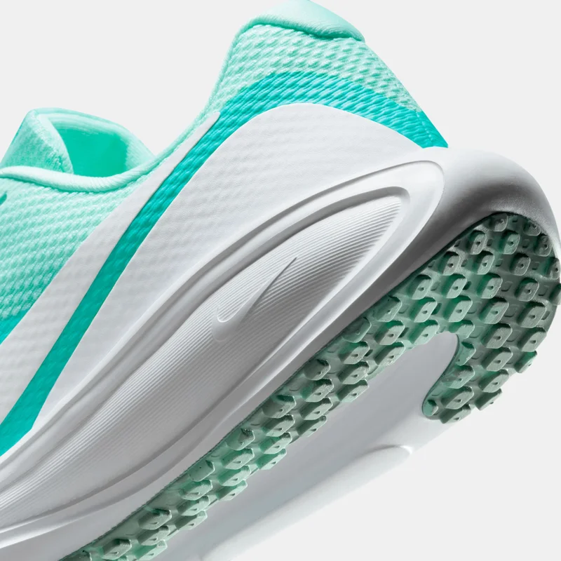 Nike Women's Revolution 8 Running Shoes