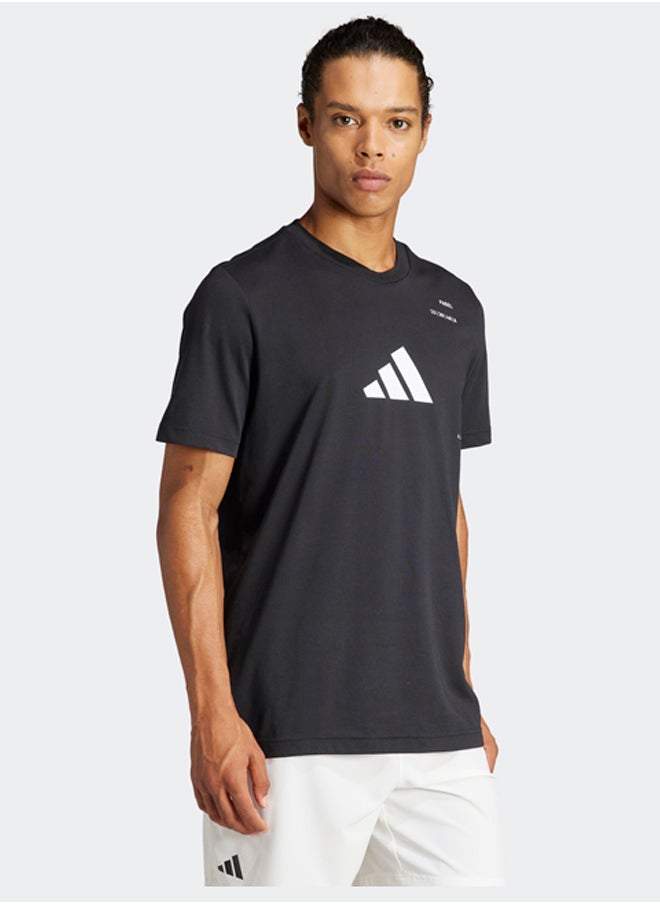 Adidas - تي شيرت برسومات من فئة AEROREADY Padel - Image 1