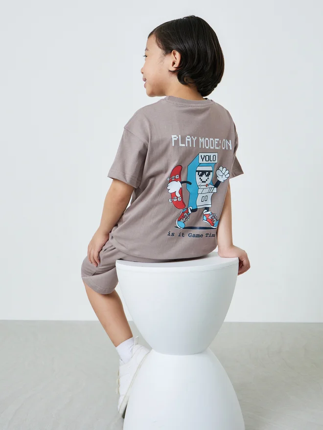 Styli Styli Boys Cotton Graphic Print Oversized T-Shirt