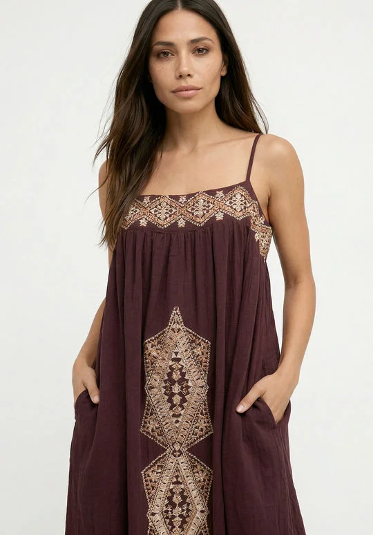 رافاي Sapphire Spaghetti Strap Embroidered Maxi Dress In Aubergine