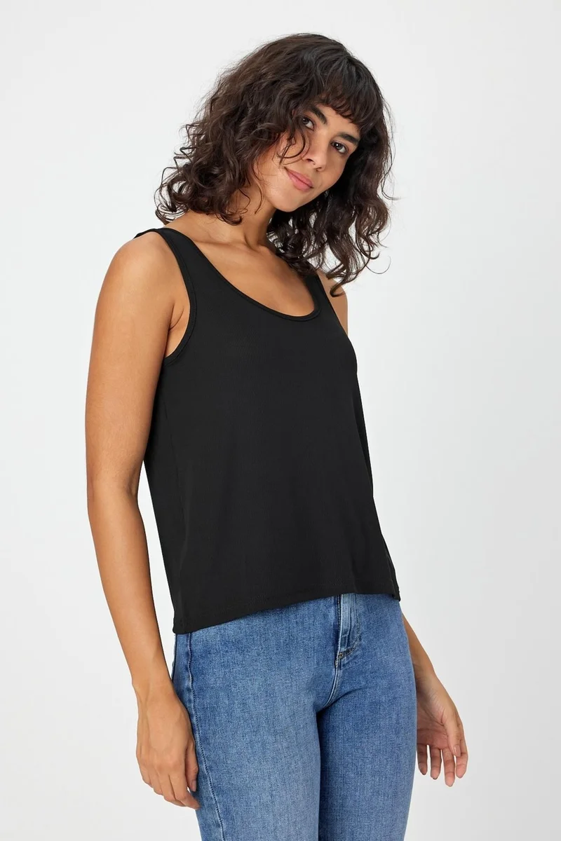 الكسندر جاردي Thick Strap U Neck Ribbed Women's Tank Top (B24-0068)