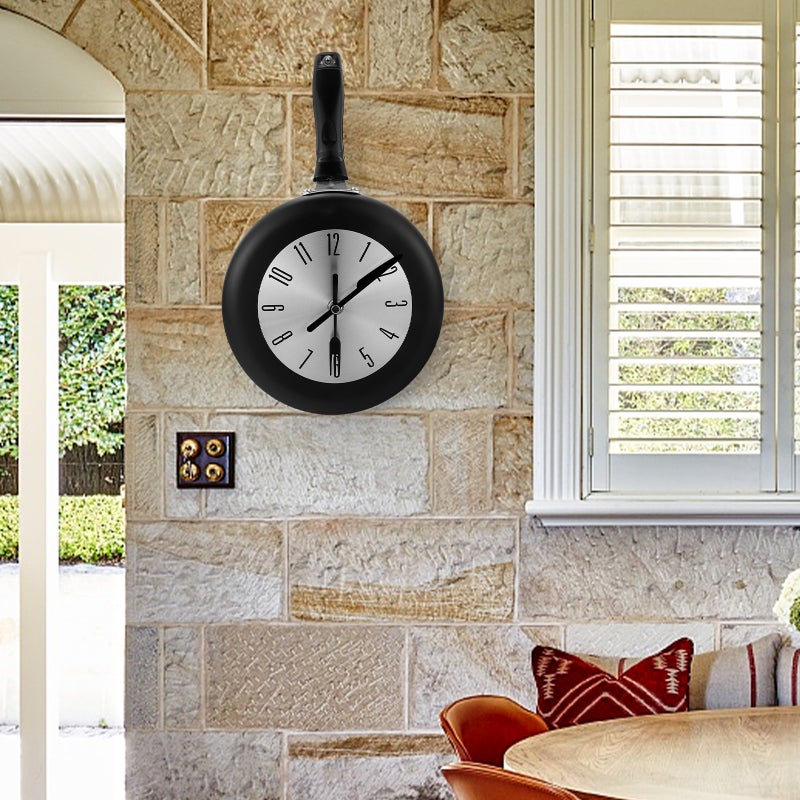 2 Sets Wall Clock Metal Round Frying Pan Kitchen Wall Clock Home Decor No Battery - Image 4