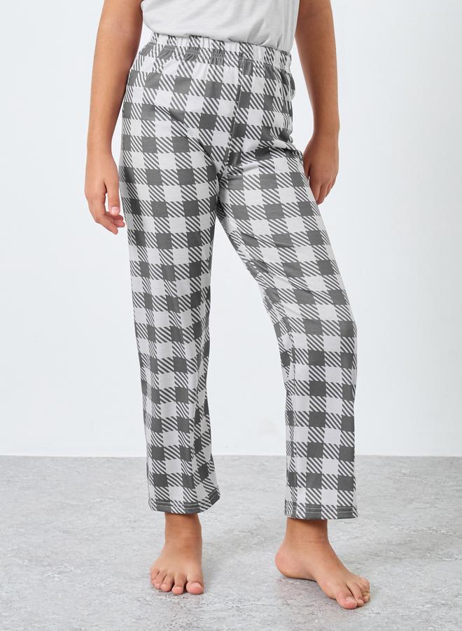 Styli Teen Grey Slogan T-Shirt and Checked Pyjama Set - Image 5