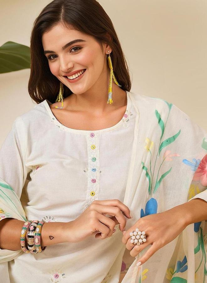 آي شين طقم كورتا وبنطال مع شال بلون أوف وايت بخامة القطن - Image 3