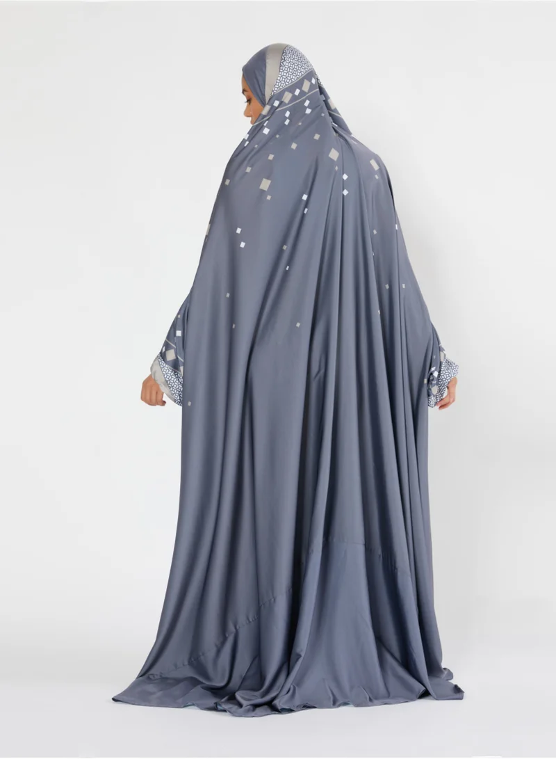 صبر ثوب صلاة 'أبو ظبي'، رمادي، 170 سم، S-M