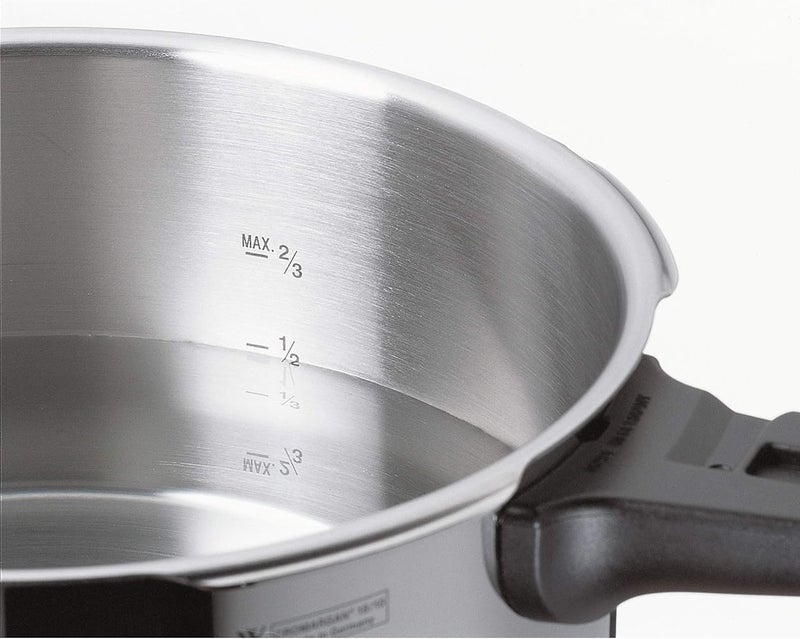 دبليو إم إف طنجرة ضغط WMF Perfect Pressure Cooker سعة 8.5 لتر، مصنوعة من فولاذ مقاوم للصدأ مطلي بشكل فاخر، تحتوي على مستويين للطهي، متوافقة مع غسالات الأطباق، قطرها مناسب للمواقد ذات التقنية التيار المتردد (Induction). - Image 5