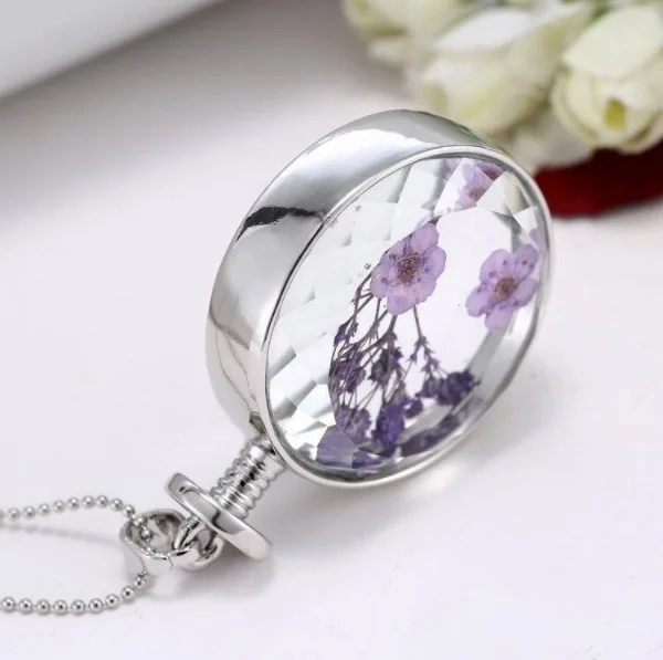 شافين Living Crystal Glass Dried Flower Necklace for Women Dr36