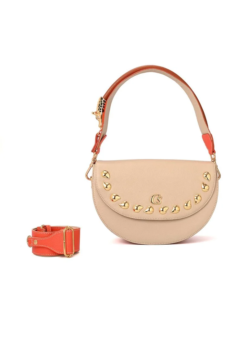 كارمن ستيفنز حقيبة سرج بلون أبيض مائل للصفرة