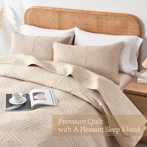 OARAGE King Quilt Bedding Set Lightweight Soft Beige Bedspread Coverlet with Leaf Pattern,Ultrasonic Microfiber Bed Cover Set for All Season 3 Pieces (1 Quilt, 2 Shams) - Image 4