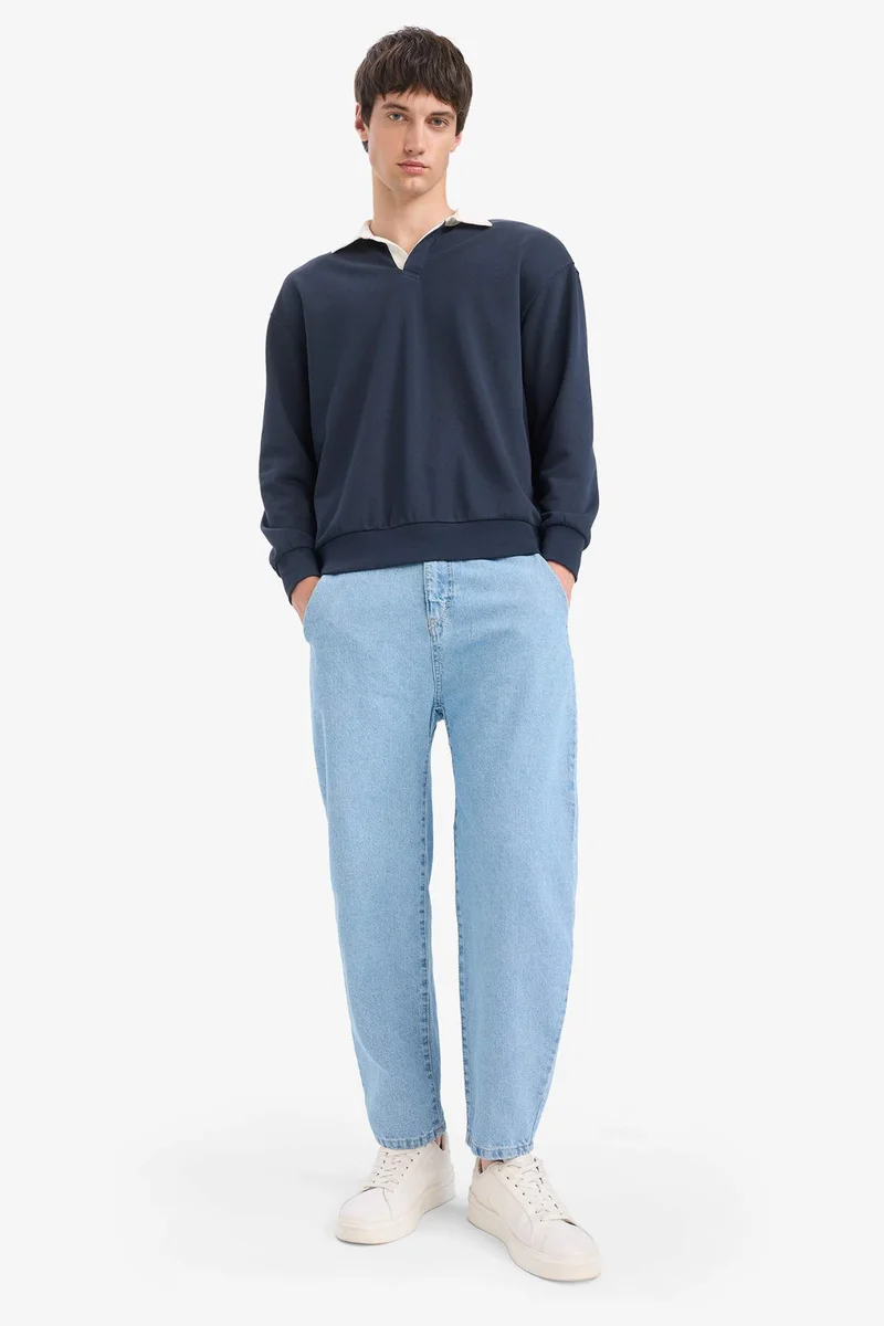 ديفاكتو Boxy Fit Long Sleeve Sweatshirt