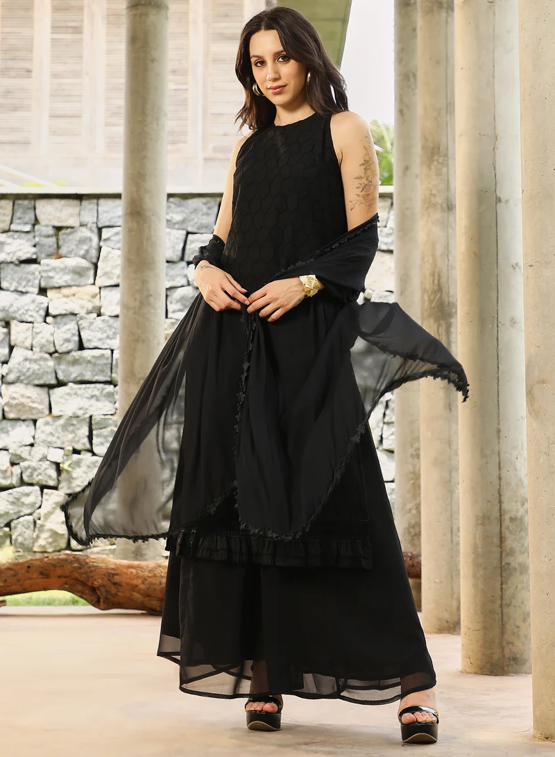  قصة Qissa Women's Midnight Black Ditsy Floral Kurta Set For Casual Wear | Halter Neck | Sleeveless | 3 Piece Kurta Set Designed With Comfort Fit For Everyday Ethnic Wear