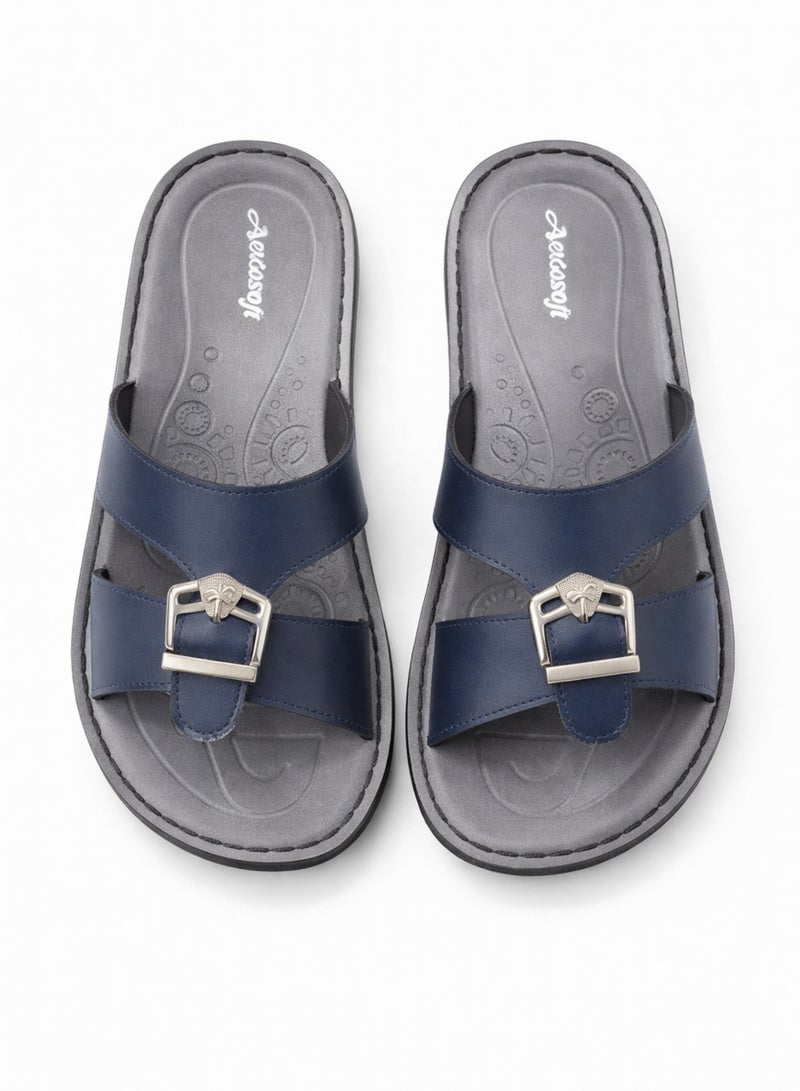 ايروسوفت صنادل رجالية مريحة بأحزمة متقاطعة – شباشب كاجوال بإبزيم قابل للتعديل – لون كحلي - Image 1