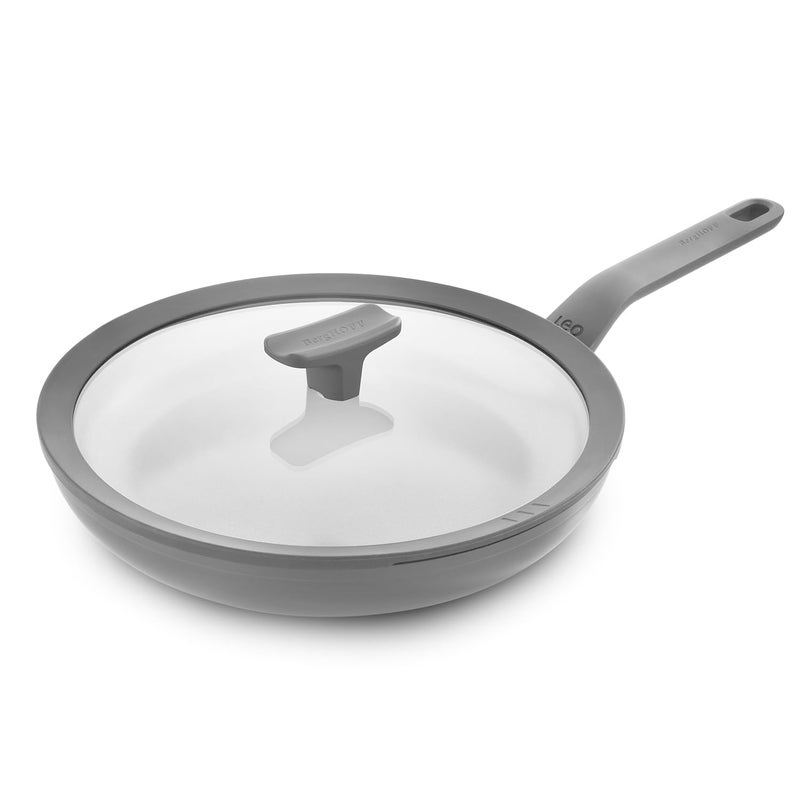 Berghoff مقلاة طهي غير لاصقة من الألمنيوم المعاد تدويره بقطر 24 سم من بيرغوف مع غطاء زجاجي مقوى | طلاء سيراميك سيراغرين | خالية من PTFE و PFAS | مناسبة للطبخ بالحث وغسالة الصحون | رمادي داكن | ضمان 5 سنوات - Image 1