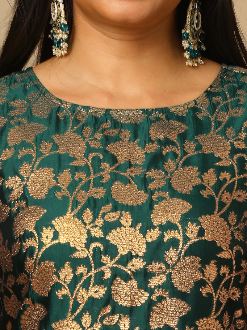 globus Women Floral Regular Kurta With Trousers