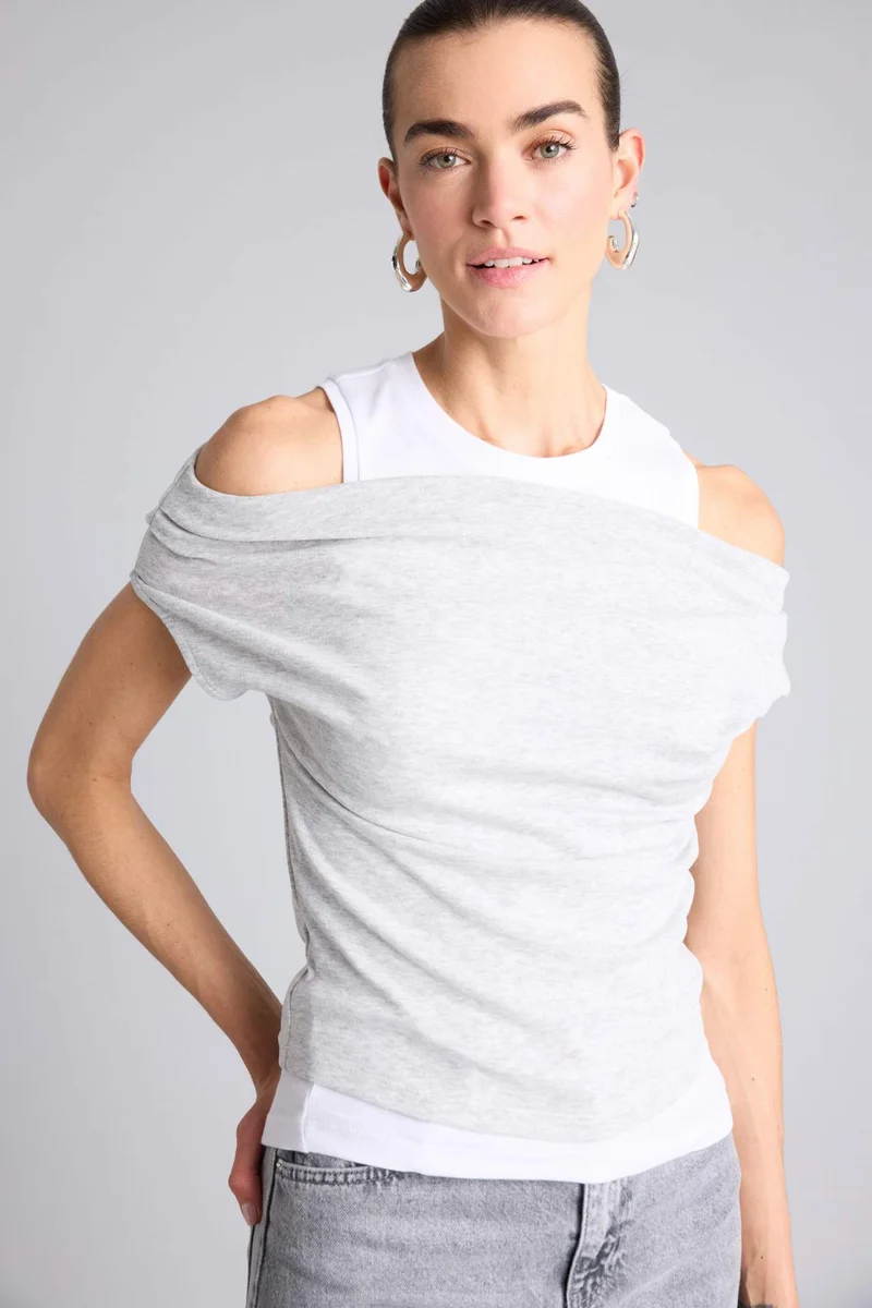 ديفاكتو Slim Fit One Shoulder Ribana Short Sleeve T-Shirt