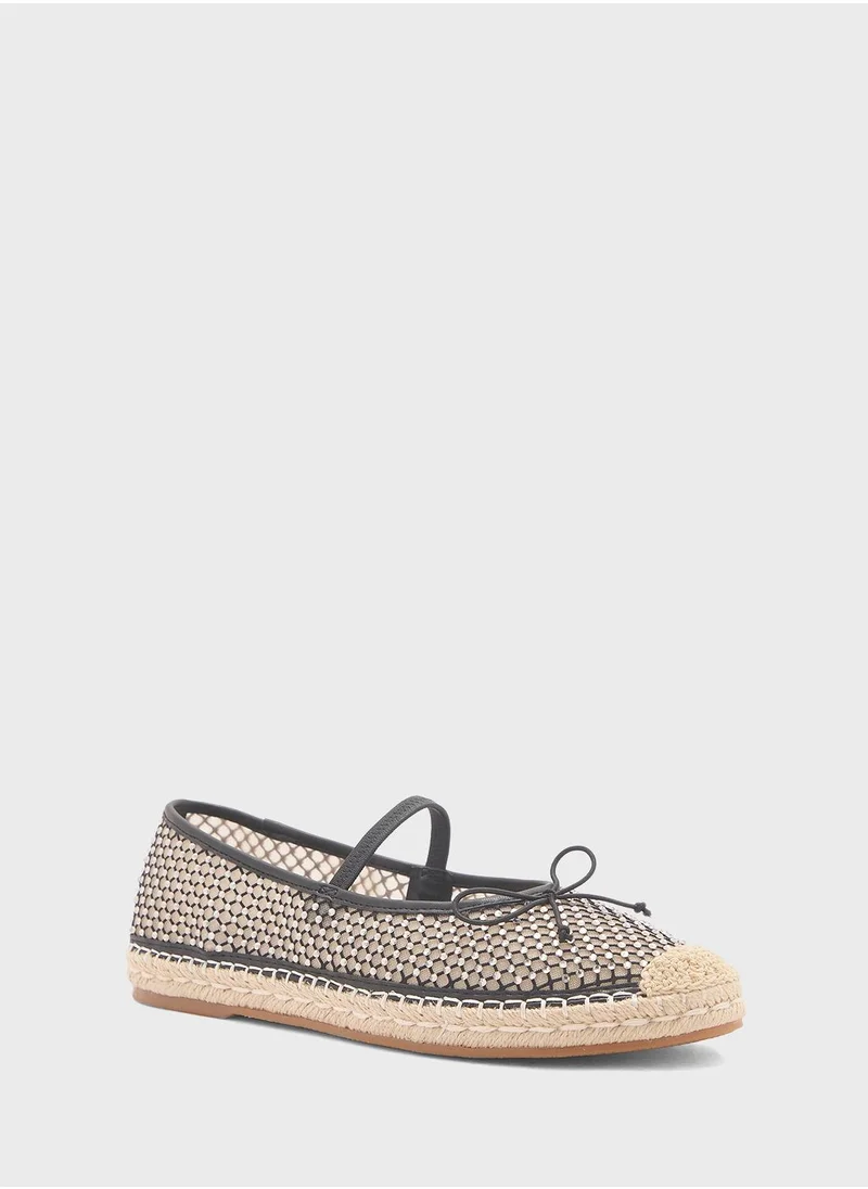 ستيف مادن Bow Detail Close Toe Ballerinas