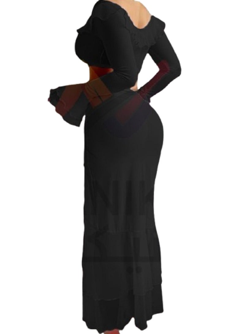 طقم نسائي مكون من بلوزة كروب كتف مكشوف بأكمام طويلة واسعة مع تنورة طويلة بشق جانبي وتفاصيل كشكشه - Image 2