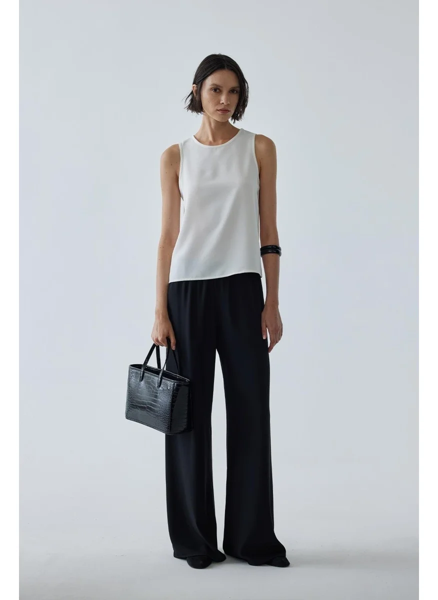 سود كوليكشن Saud Collection White Moni Crepe Blouse