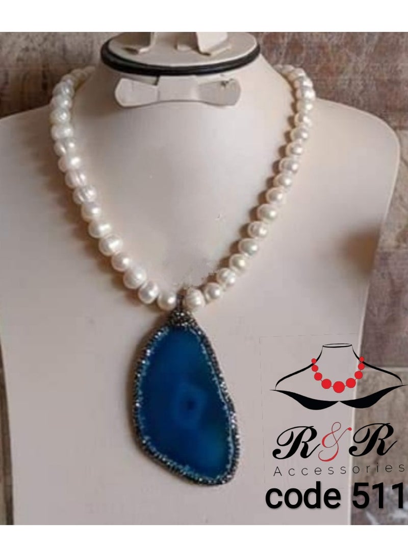 R&R A women's necklace of natural pearls. A necklace of natural agate