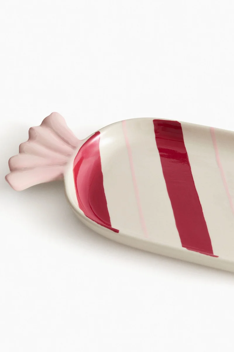 H&M Figurative stoneware serving plate