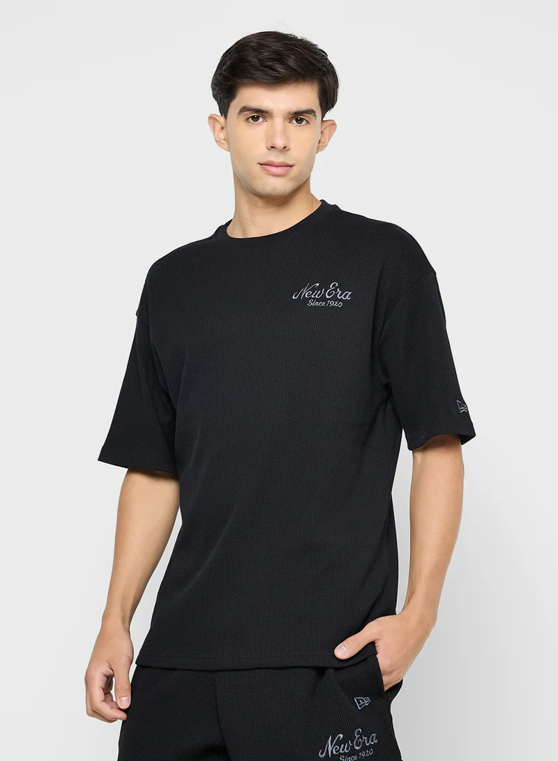 NEW ERA Waffle Oversized T-Shirt