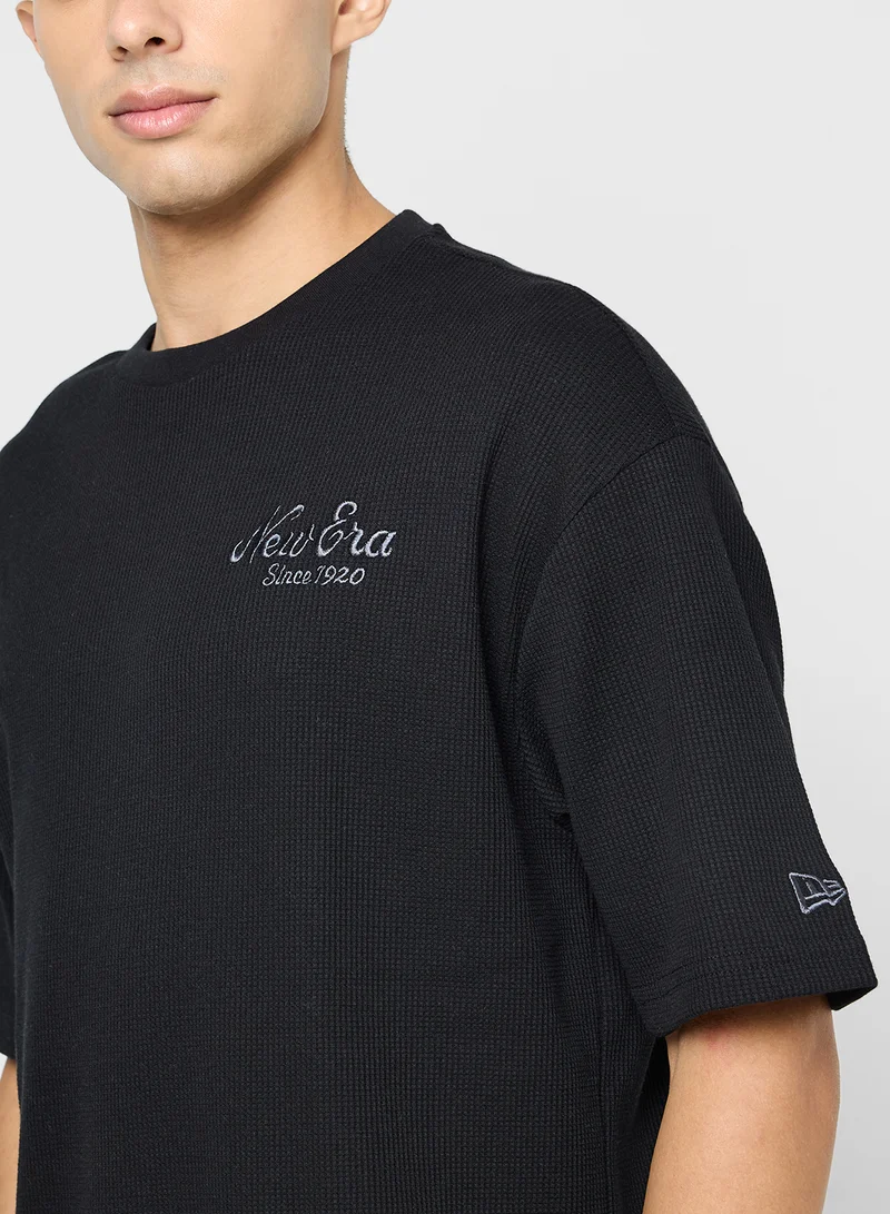 NEW ERA Waffle Oversized T-Shirt