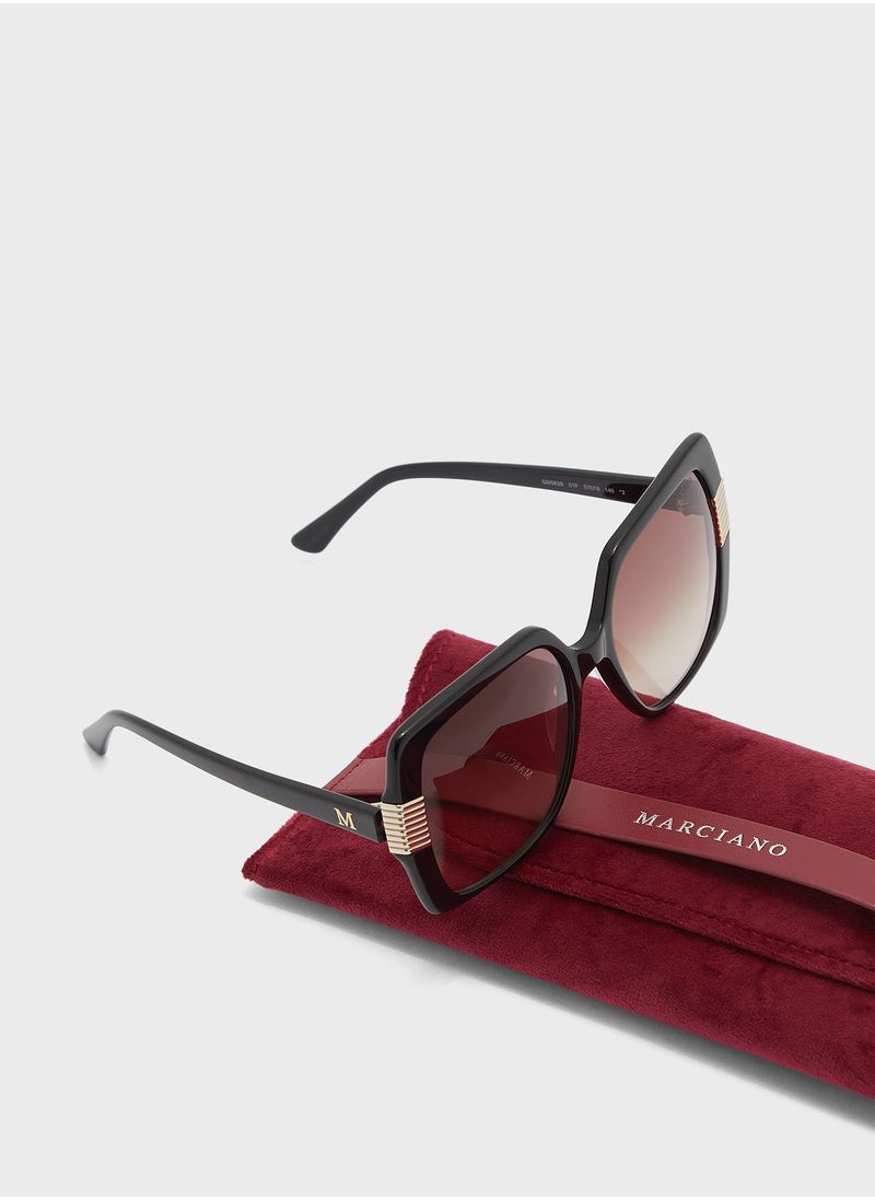 GUESS BY MARCIANO Oversized Sunglasses  - Image 4