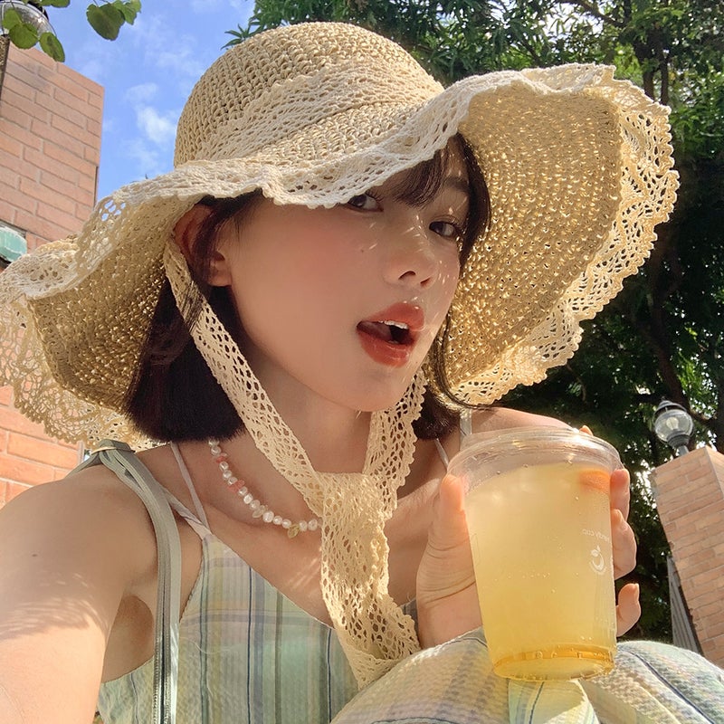Women's Wide Brim Straw Sun Hat with Lace Hollow Out Breathable Beach Hat - Image 3
