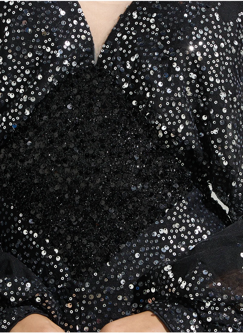 نمشي x Plunge Neck Embellished Evening Dress With Slit