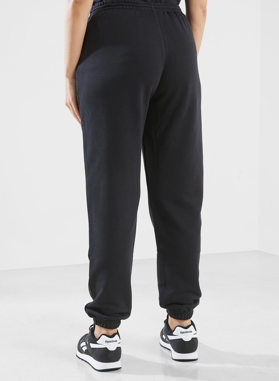 Identity Small Logo French Terry Pants - https://f.nooncdn.com/p/pzsku/Z7F60DFDC217B8B747B51Z/45/_/1727067171/206f14b2-88e7-4871-bb1d-d4f57a9d6e0b.jpg?width=original