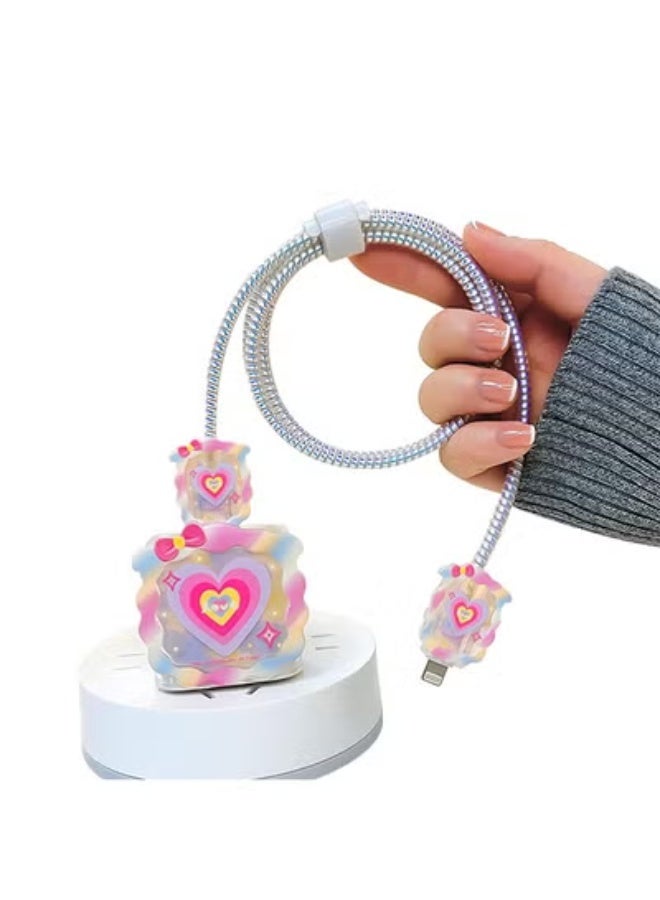 fantasize حامي كابل لشاحن آيفون، حامي كابل لطيف متوافق مع شاحن آيفون 18W/20W يغطي كابل USB المضاد للانحناء مع حبل حلزوني وحامي نهاية (قلب حب) - Image 1
