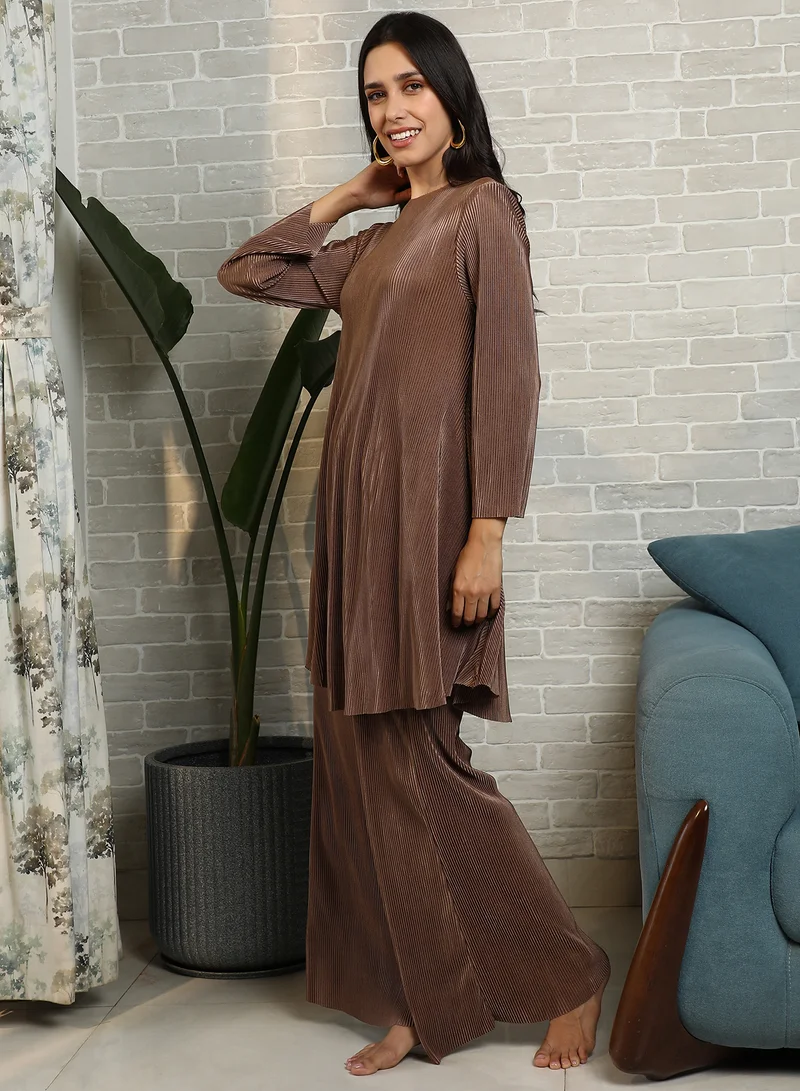 QISSA Qissa Women's Chocolate Brown Solid Pleated Kurta Set For Casual Wear | Round Neck | Long Regular Sleeves | 2 Piece Kurta Set Designed With Comfort Fit For Everyday Ethnic Wear