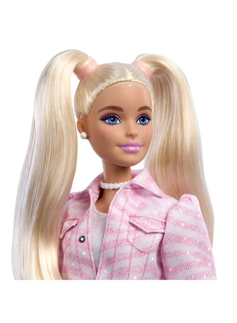 باربي Deluxe Style Doll #9 in Pink Denim Outfit, Blonde Hair, Matching Jacket and Skirt Set with Accessories like Bow Clutch and Pearly Jewelry