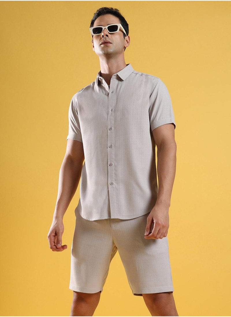Campus Sutra Men's Beige Basic Textured Co-Ord Set - Image 2