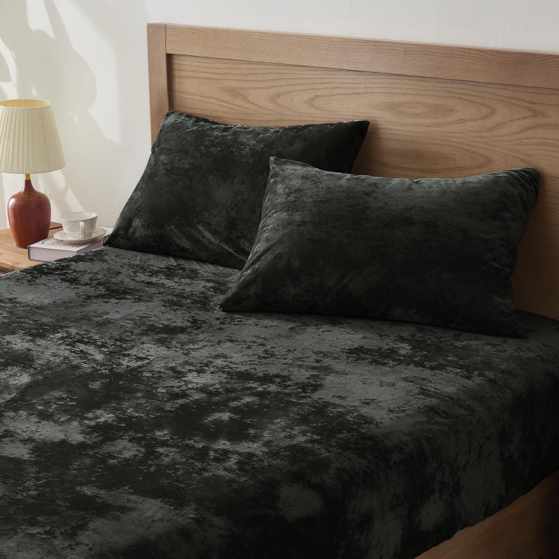 BEDELITE Velvet Fitted Sheet and Pillowcase Set, Luxury Soft Fuzzy Bottom Sheet with Reinforced Elastic Corner Straps, Deep Pocket up to 15 Inch, 1 Fitted Sheet and Pillowcase (Twin, Black) - Image 1