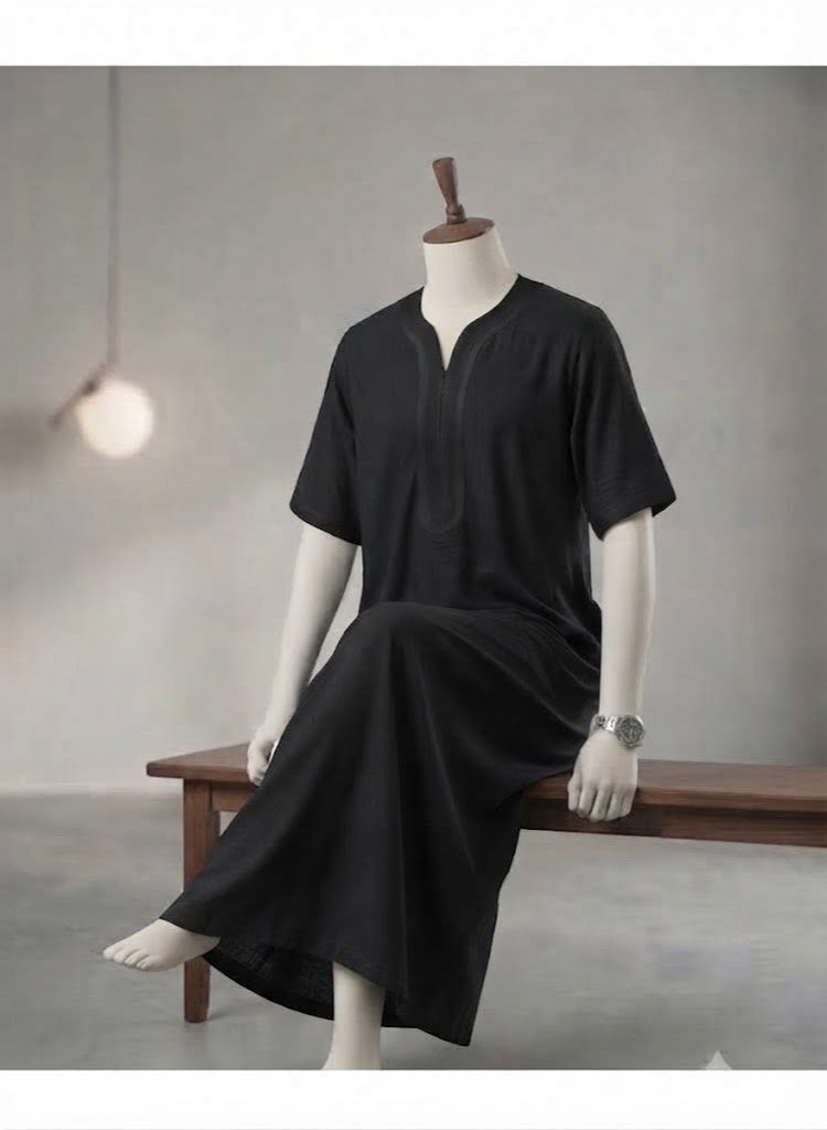 AMYAE Black Emirati Kandura for Men | Traditional Arabic Thobe | UAE Gulf Kandora | Elegant Islamic Men’s Clothing for Eid, Friday Prayer & Special Occasions | Free Size - Image 2