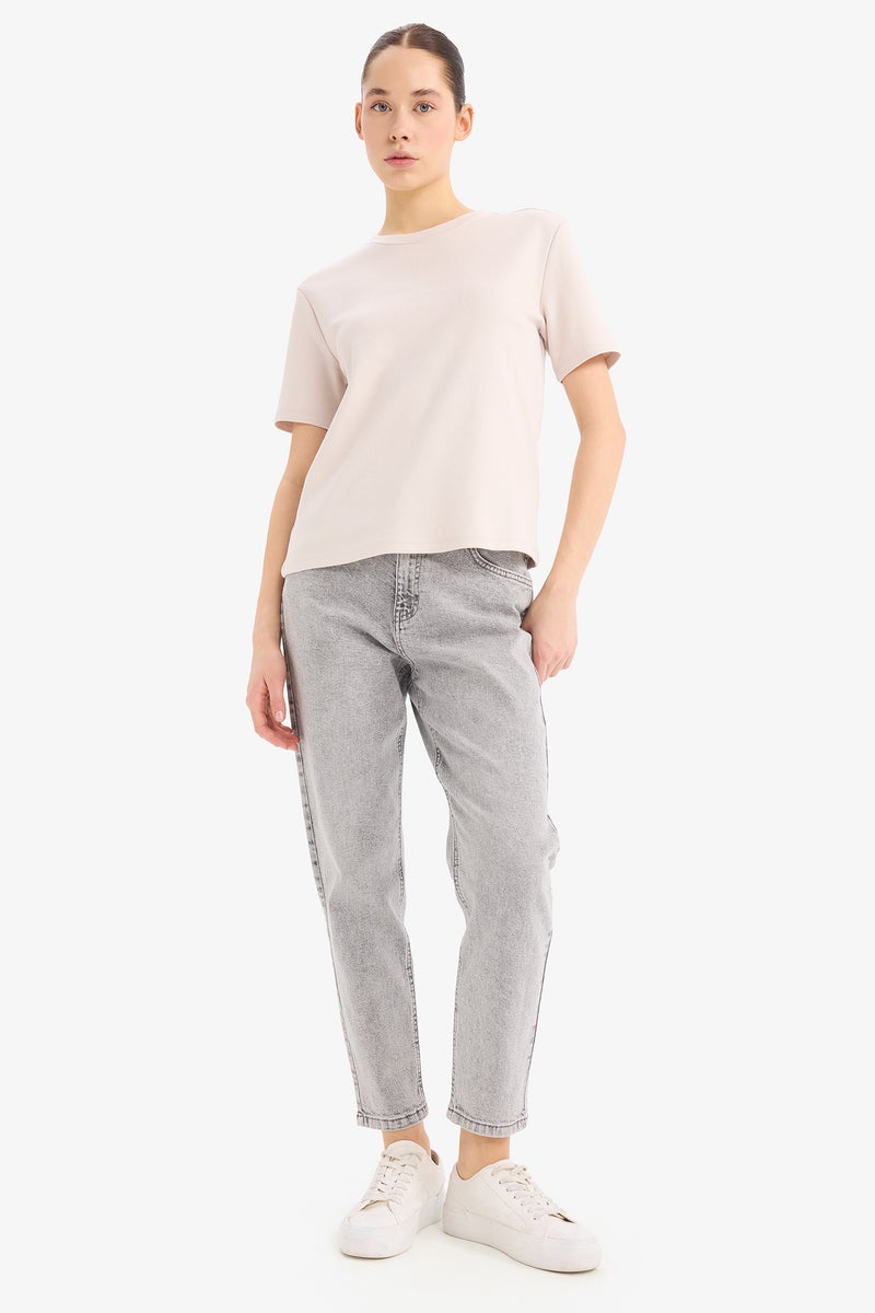 ديفاكتو تيشيرت بيزك نص كم تقيل قصة عادية برقبة مستديرة - Image 2