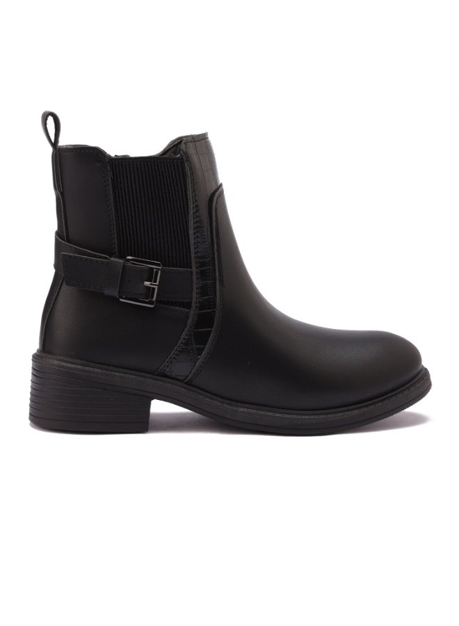 Stylish short women's boots made of imported leather - available in different sizes and colors - Image 2