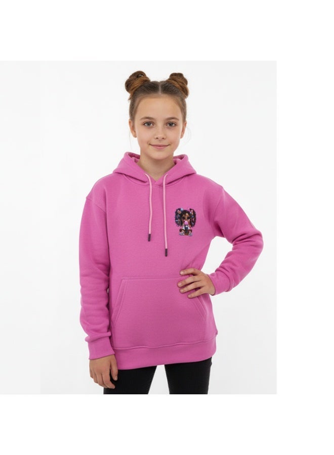 سيزار هودي بناتي مزود بغطاء للرأس وطباعات علي الضهر والصدر - Image 1