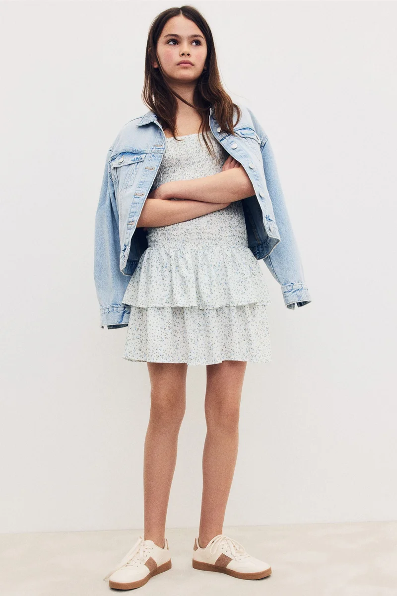 اتش اند ام فستان بحمالات كتف رفيعة من نسيج مرن