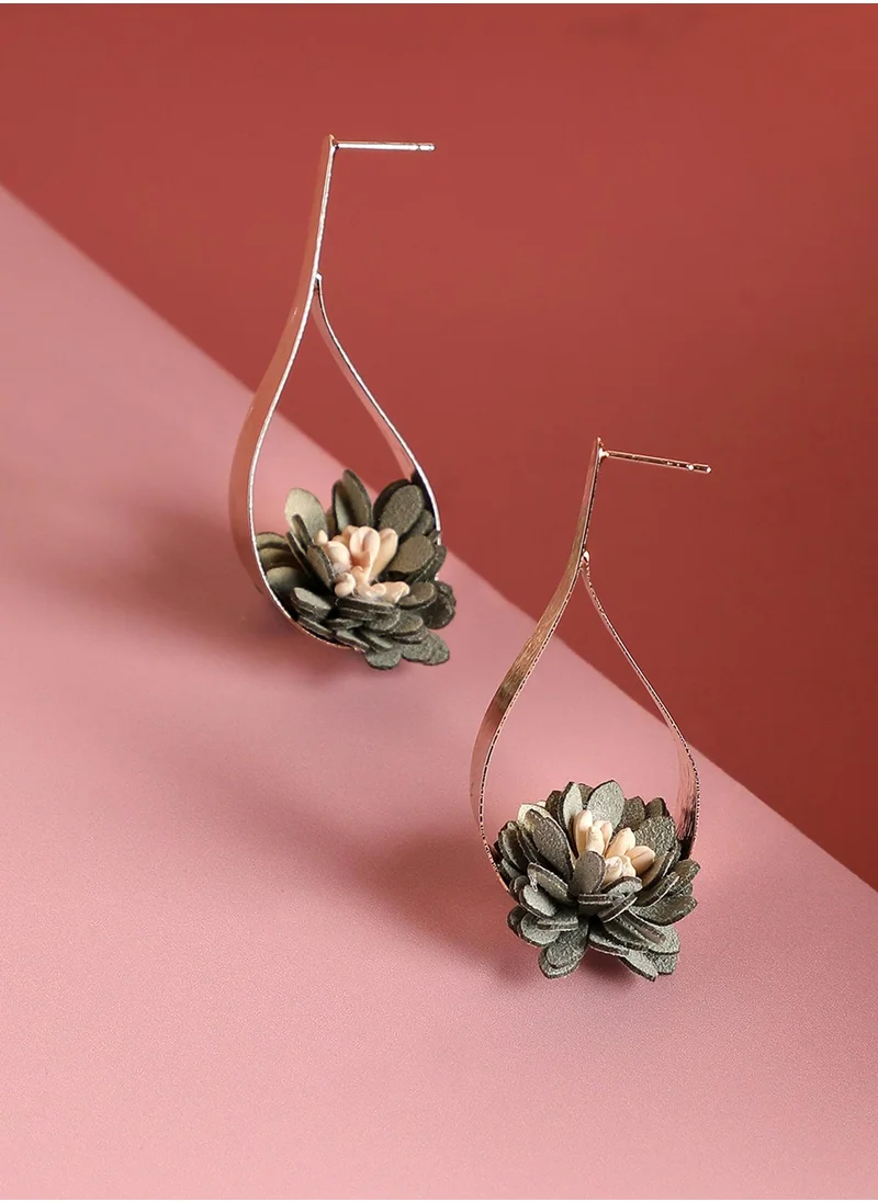 SOHI Floral Drop Earrings