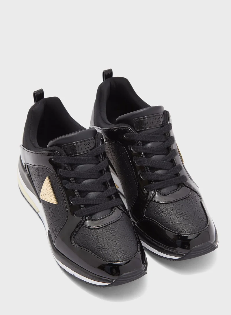 GUESS Jaryd Low Top Sneaker