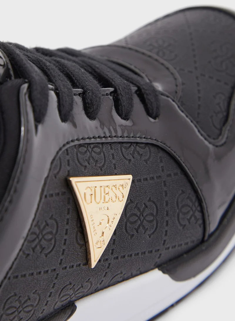 GUESS Jaryd Low Top Sneaker